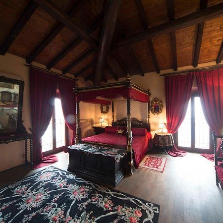 Hotel Castello Di Vigoleno Ngoại thất bức ảnh