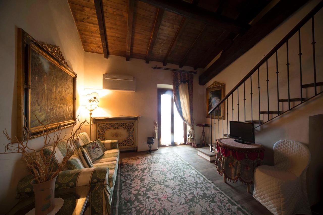 Hotel Castello Di Vigoleno Ngoại thất bức ảnh