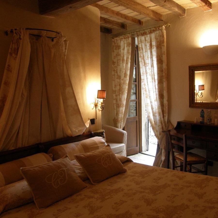 Hotel Castello Di Vigoleno Ngoại thất bức ảnh