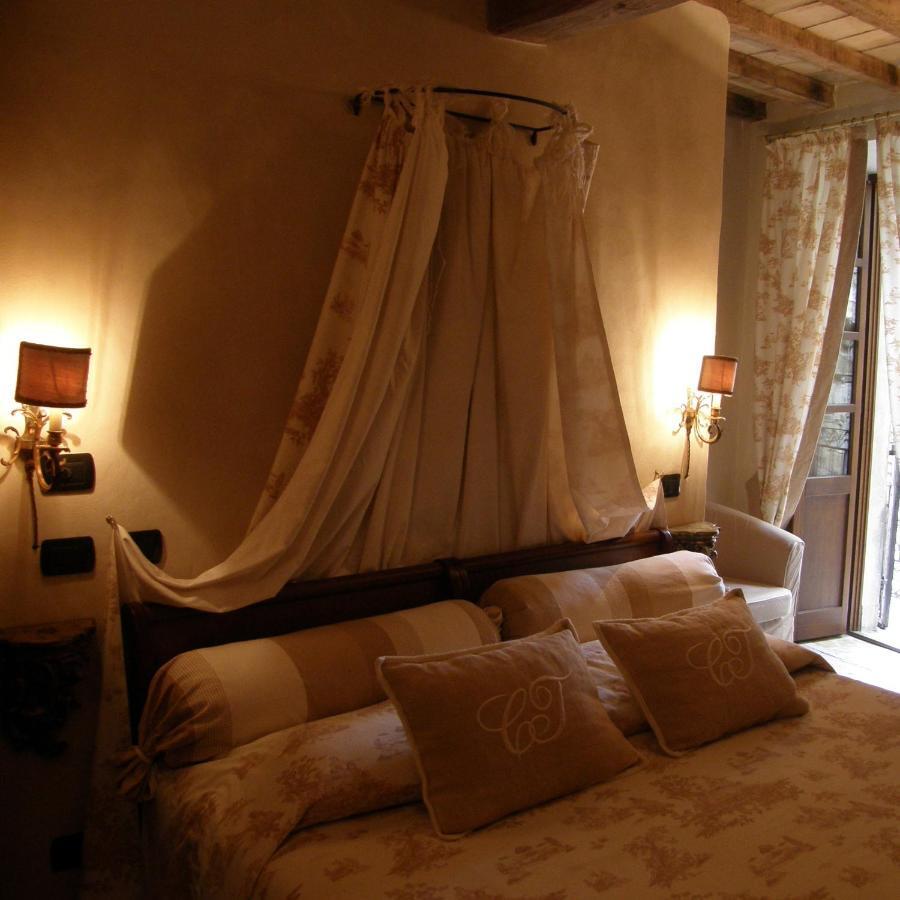 Hotel Castello Di Vigoleno Ngoại thất bức ảnh
